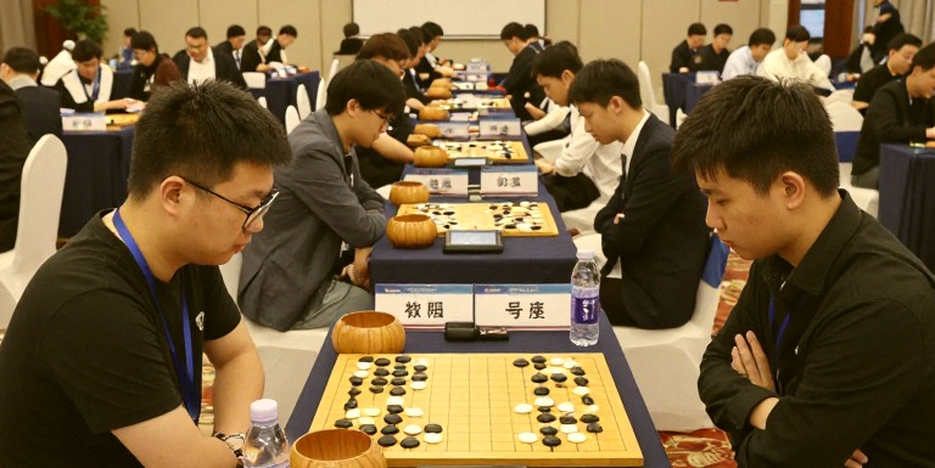 Khi Kasparov khai cuộc bằng Scotch vào năm 2026: Ván cờ thay đổi lịch sử khai cuộc thế giới
