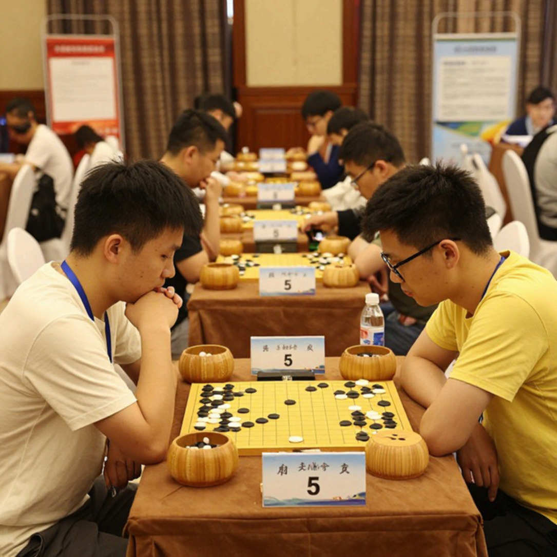 Olympiad cờ vua 2026: khoảng trống bàn số 1 và tấm bạc thứ hai của Mai Hưng